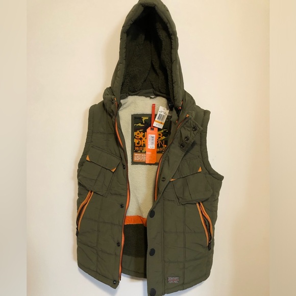 NWT SuperDry Men’s Sherpa Lining Detachable Hooded Vest - Picture 2 of 5